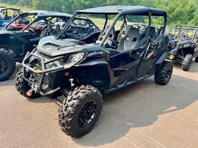2025 Can-Am Commander MAX XT 700